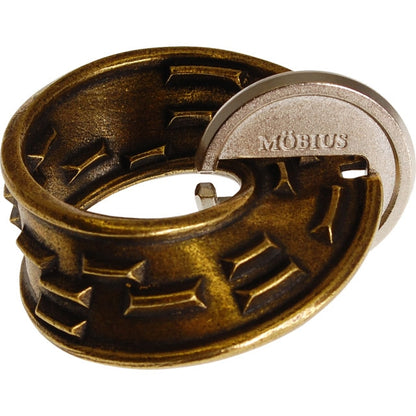 HUZZLE CAST MOBIUS