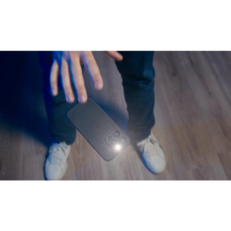 Leviosa Phone by João Miranda and Julio Montoro