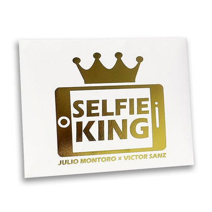 Selfie King by Julio Montoro & Victor Sanz