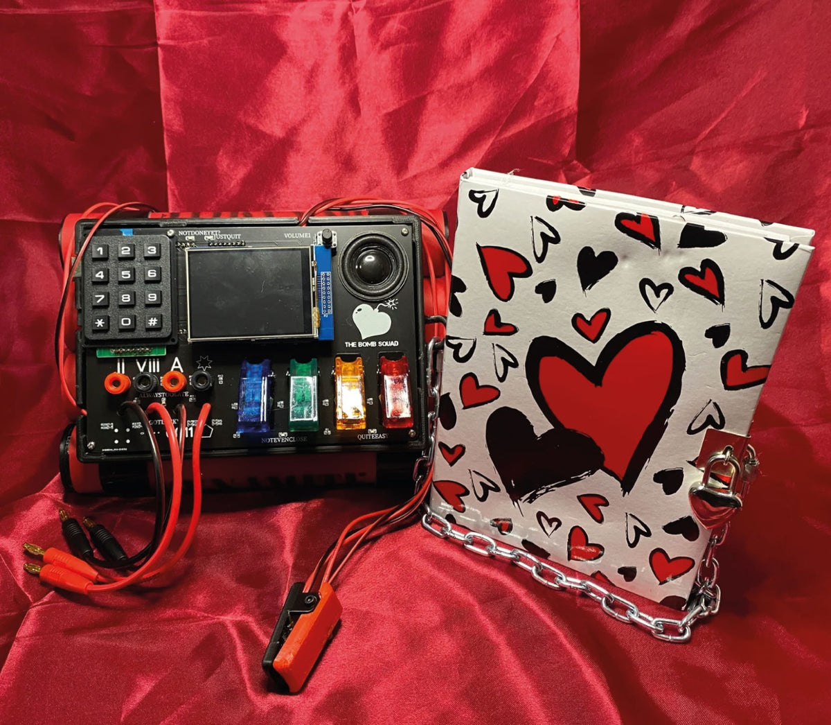 THE BOMB SQUAD ESCAPE ROOM PUZZLE BOX