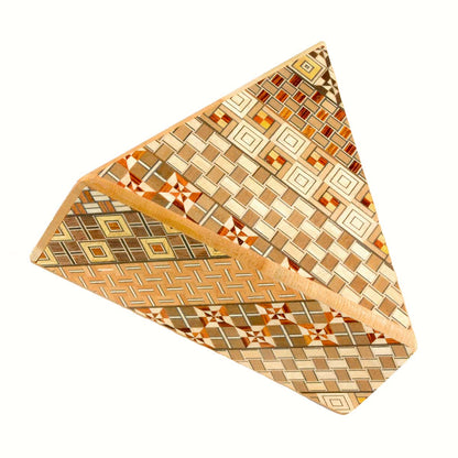 5 STEPS YOSEGI TRIANGLE BOX OKA