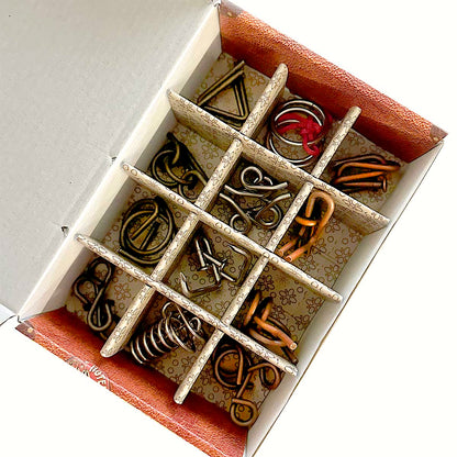 SET 12 IN 1 METALLO VALIGETTA - SERIE VIAGGIATORI