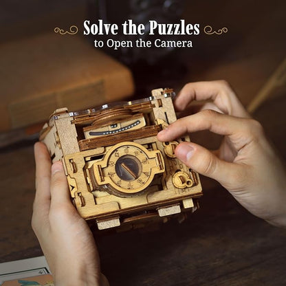 LA MACCHINA FOTOGRAFICA DI SHERLOCK HOLMES