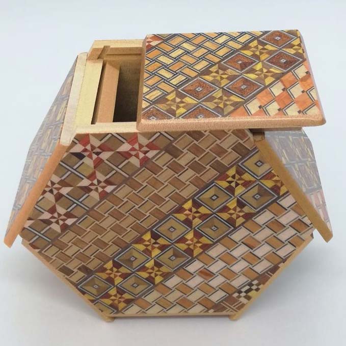SCRIGNO YOSEGI HEXAGON 6 PASSI